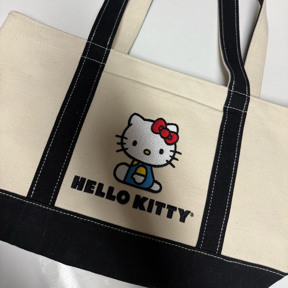 BAGGU x Hello Kitty Small Heavyweight Canvas Tote Bag, minimal use